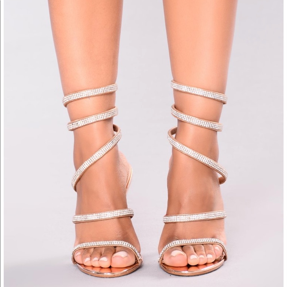 NWOT Rose gold diamante wrap around heel 8